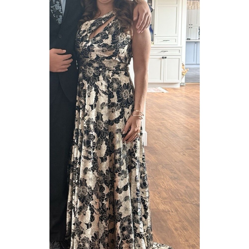 Betsy & Adam One-Shoulder Metallic Floral Brocade Long Gown 6 Navy/Gold